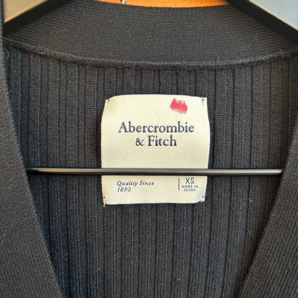Abercrombie & Fitch Black Ribbed Cardigan - Picture 4 of 6